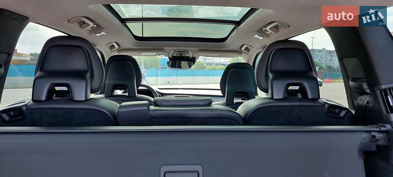 Позашляховик / Кросовер Volvo XC90 2016 в Києві