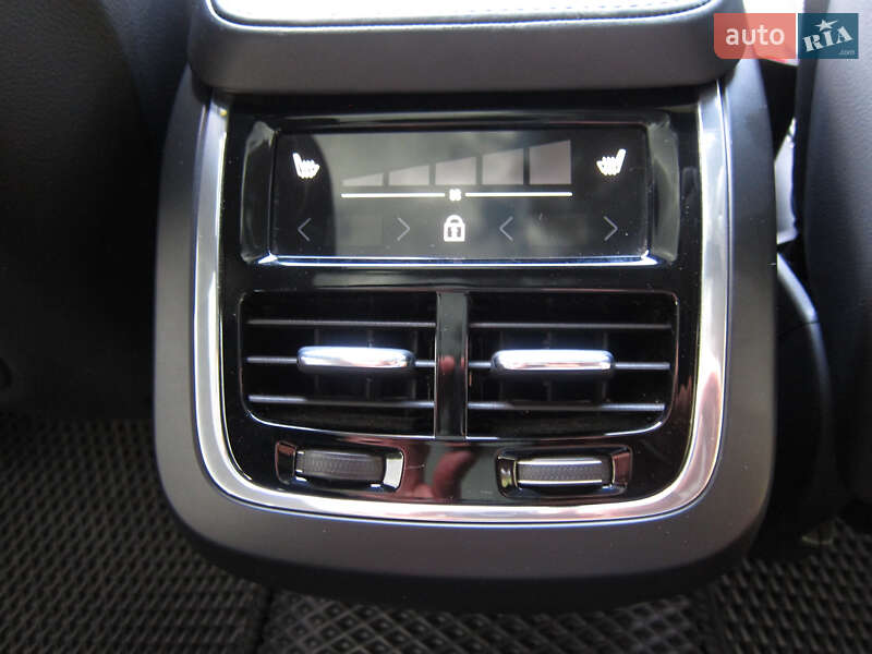 Внедорожник / Кроссовер Volvo XC90 2018 в Днепре