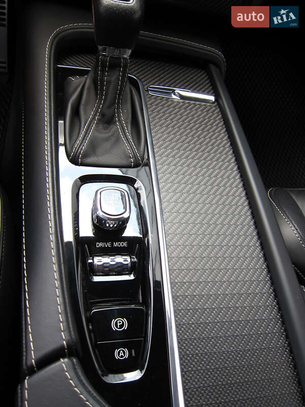 Внедорожник / Кроссовер Volvo XC90 2018 в Днепре