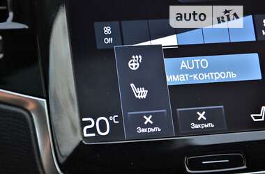 Внедорожник / Кроссовер Volvo XC90 2015 в 