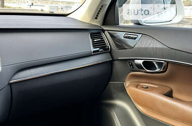 Внедорожник / Кроссовер Volvo XC90 2020 в 