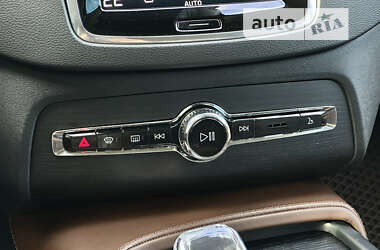 Внедорожник / Кроссовер Volvo XC90 2020 в 