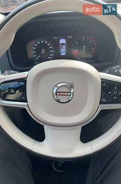Внедорожник / Кроссовер Volvo XC90 2015 в 