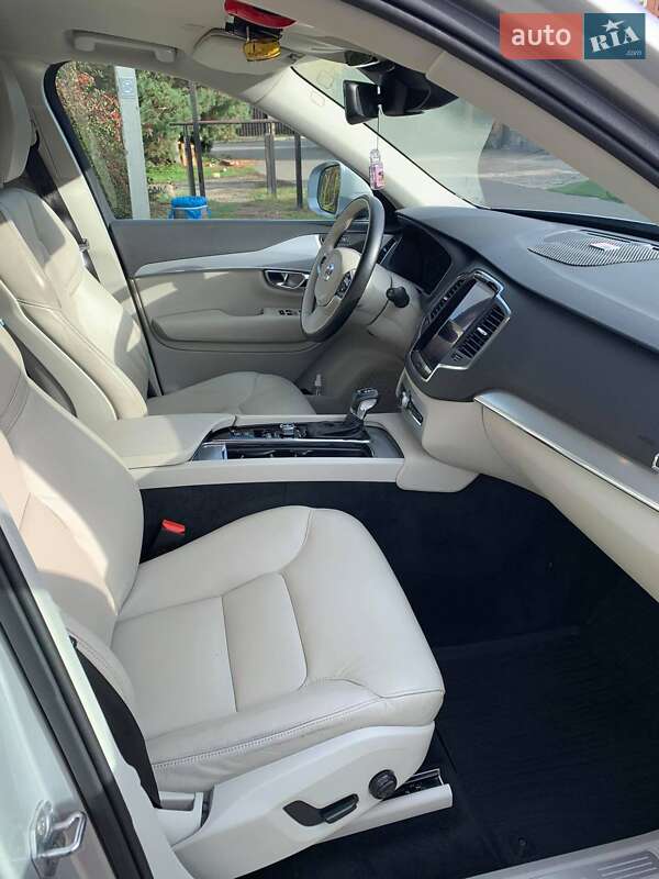 Внедорожник / Кроссовер Volvo XC90 2015 в Киеве