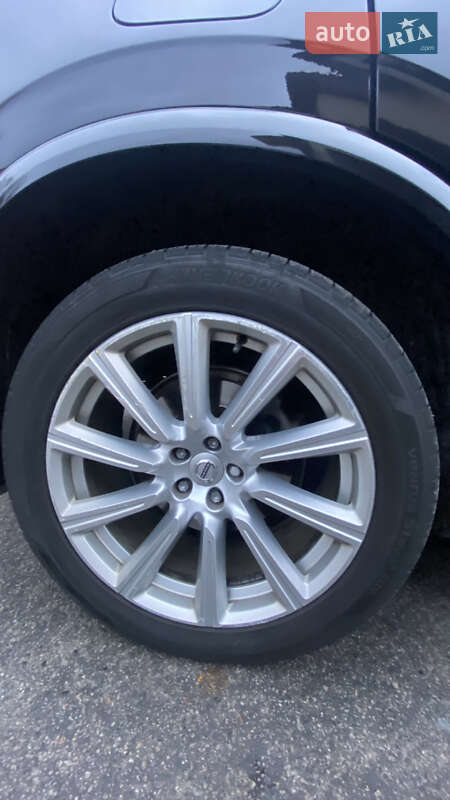 Внедорожник / Кроссовер Volvo XC90 2015 в Киеве