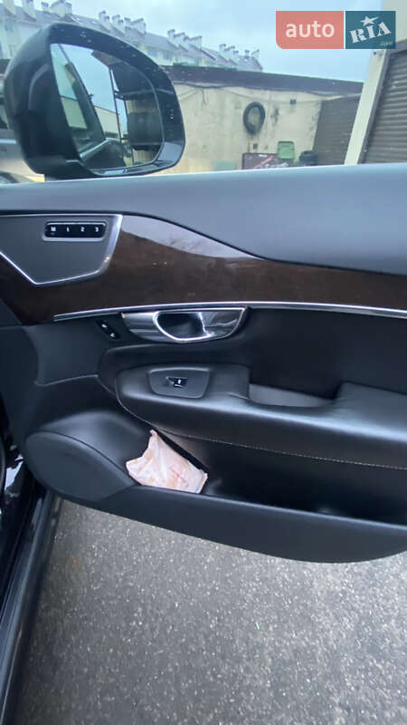 Внедорожник / Кроссовер Volvo XC90 2015 в Киеве