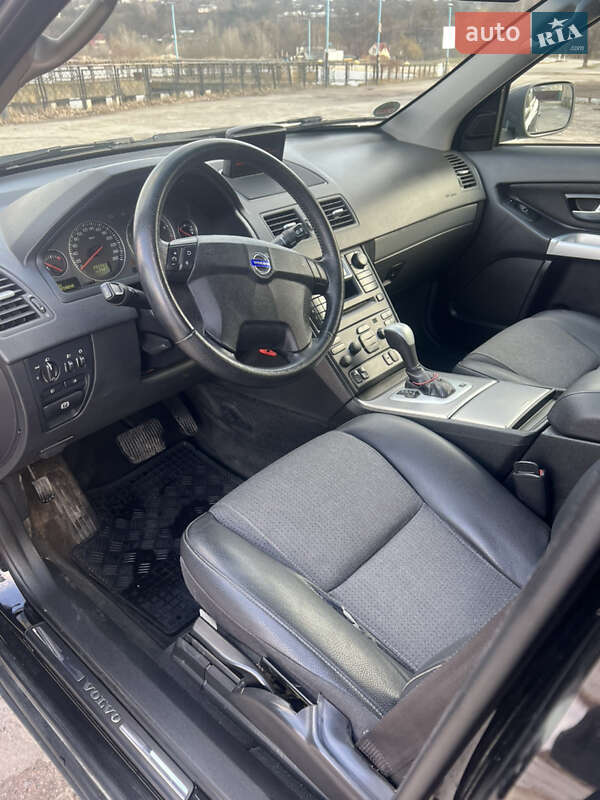 Внедорожник / Кроссовер Volvo XC90 2006 в Киеве