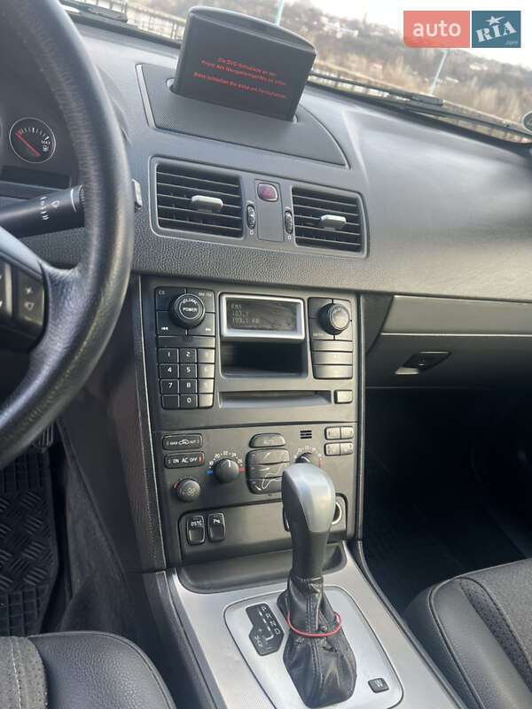 Внедорожник / Кроссовер Volvo XC90 2006 в Киеве