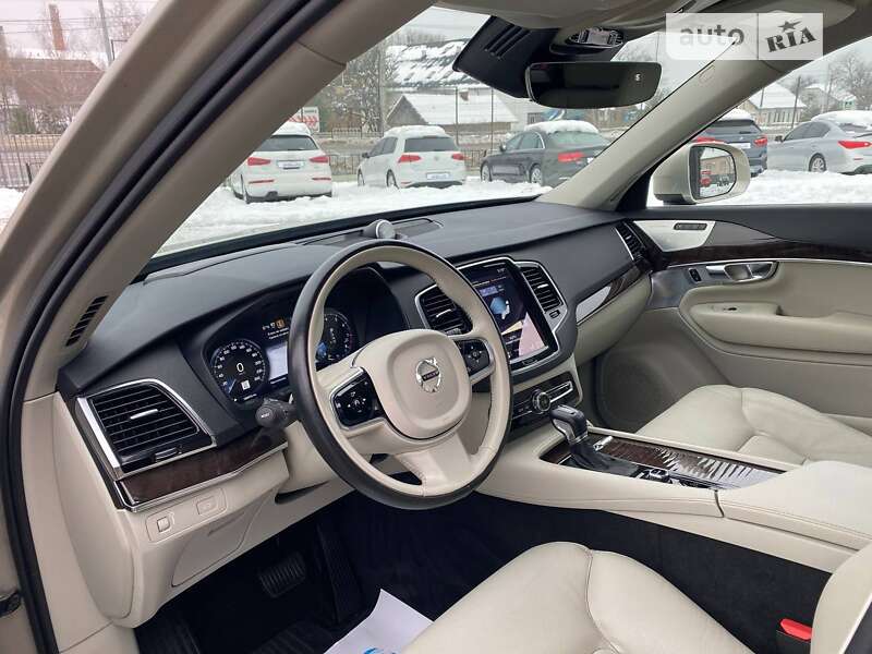 Позашляховик / Кросовер Volvo XC90 2016 в Львові