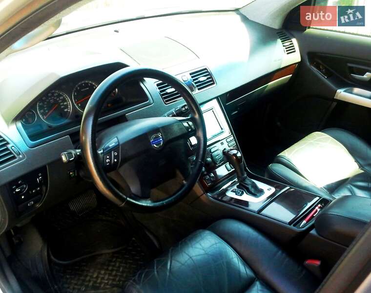 Внедорожник / Кроссовер Volvo XC90 2004 в Кременчуге