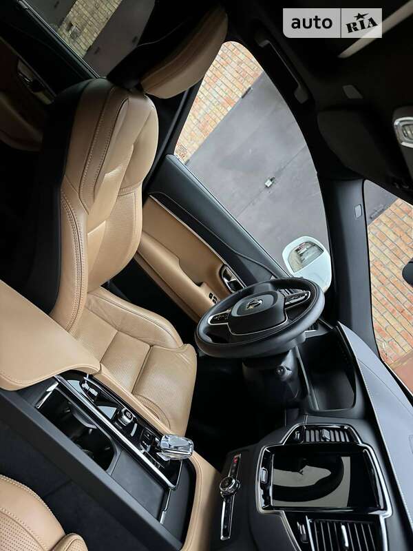 Внедорожник / Кроссовер Volvo XC90 2021 в Полтаве