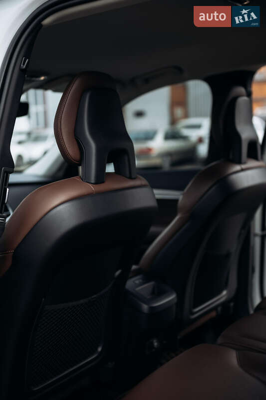 Позашляховик / Кросовер Volvo XC90 2019 в Києві