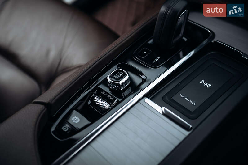 Позашляховик / Кросовер Volvo XC90 2019 в Києві
