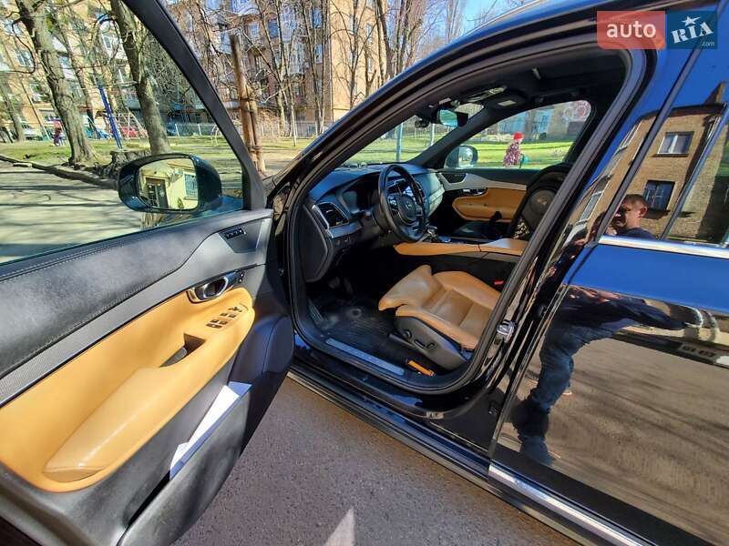 Внедорожник / Кроссовер Volvo XC90 2015 в Голубином фото 18 Внедорожник / Кроссовер Volvo XC90 2015 в Голубином