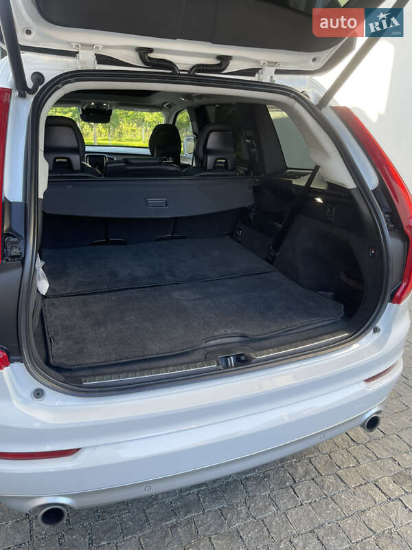 Внедорожник / Кроссовер Volvo XC90 2016 в Иршаве