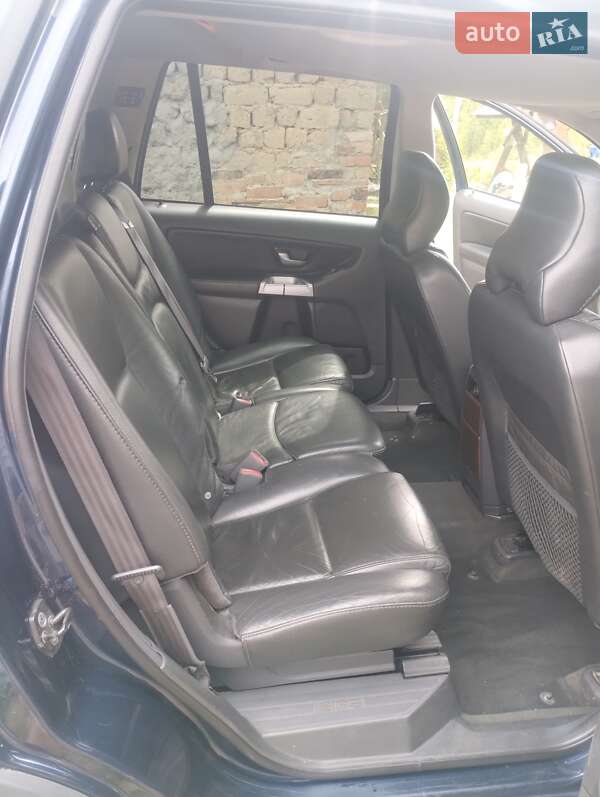 Внедорожник / Кроссовер Volvo XC90 2003 в Ужгороде