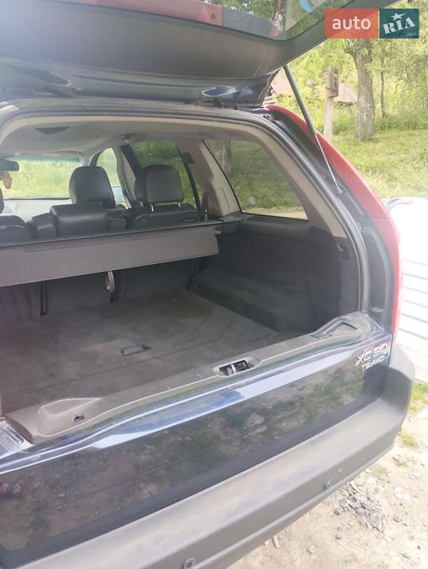 Внедорожник / Кроссовер Volvo XC90 2003 в Ужгороде