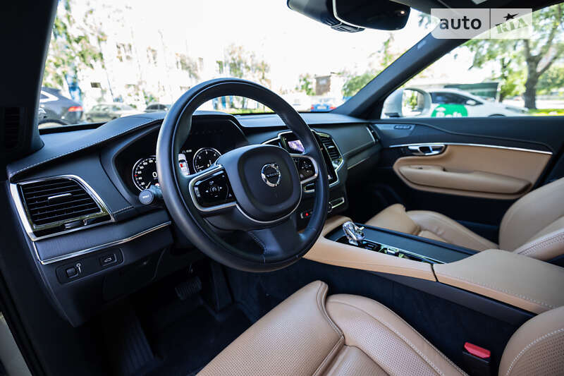 Позашляховик / Кросовер Volvo XC90 2021 в Києві