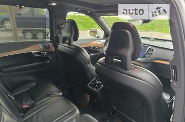 Позашляховик / Кросовер Volvo XC90 2017 в 