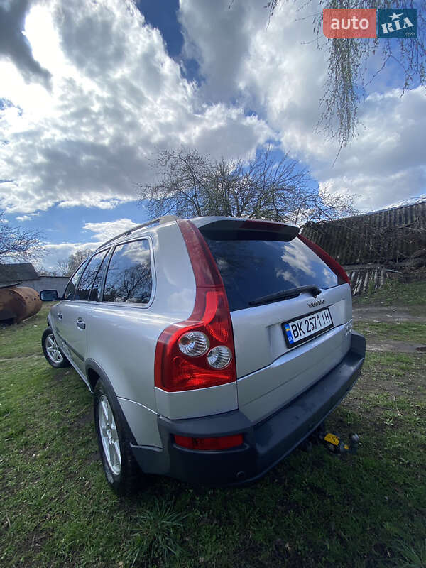 Внедорожник / Кроссовер Volvo XC90 2004 в Луцке