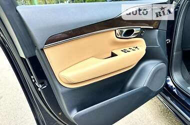 Позашляховик / Кросовер Volvo XC90 2019 в 