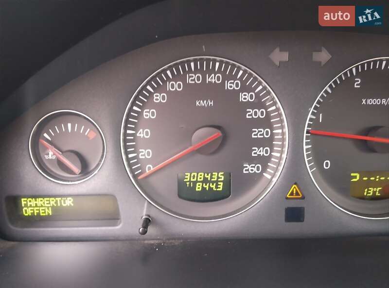 Внедорожник / Кроссовер Volvo XC90 2005 в Корце