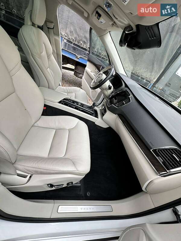 Внедорожник / Кроссовер Volvo XC90 2017 в Ужгороде фото 8 Внедорожник / Кроссовер Volvo XC90 2017 в Ужгороде