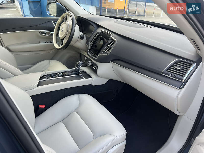 Позашляховик / Кросовер Volvo XC90 2019 в Києві