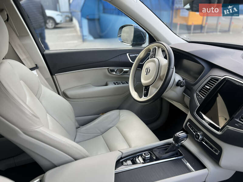 Позашляховик / Кросовер Volvo XC90 2019 в Києві