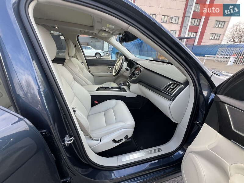 Позашляховик / Кросовер Volvo XC90 2019 в Києві