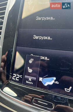 Внедорожник / Кроссовер Volvo XC90 2019 в 