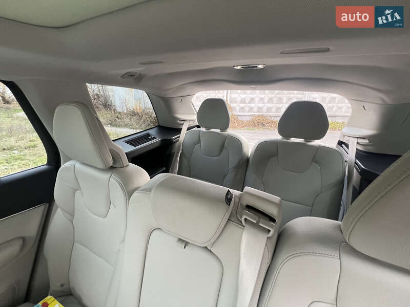 Позашляховик / Кросовер Volvo XC90 2019 в Києві