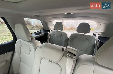 Внедорожник / Кроссовер Volvo XC90 2019 в 