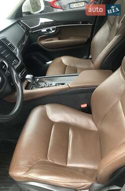 Внедорожник / Кроссовер Volvo XC90 2018 в 