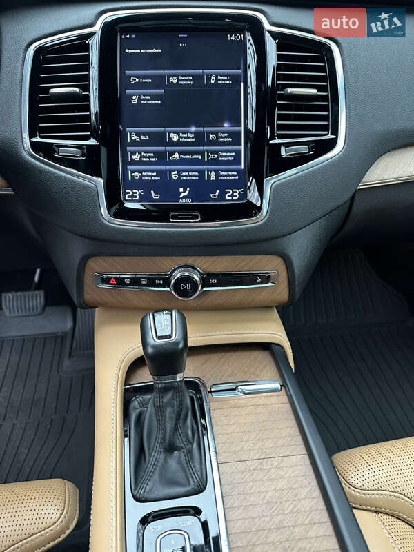 Позашляховик / Кросовер Volvo XC90 2017 в Києві