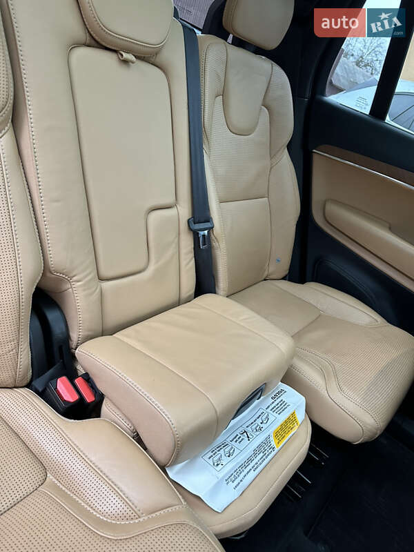 Позашляховик / Кросовер Volvo XC90 2017 в Києві