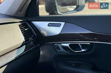 Внедорожник / Кроссовер Volvo XC90 2016 в 