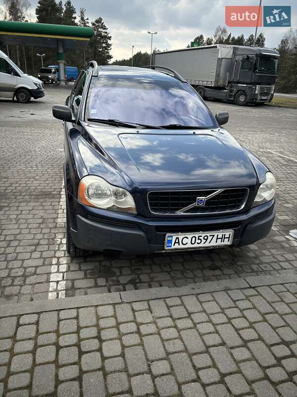 Volvo XC90 2004
