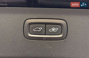 Позашляховик / Кросовер Volvo XC90 2015 в 
