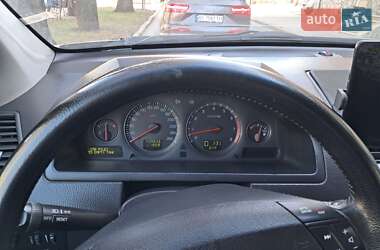 Внедорожник / Кроссовер Volvo XC90 2003 в 
