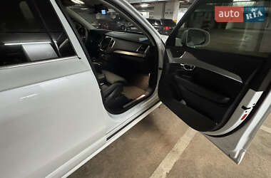 Внедорожник / Кроссовер Volvo XC90 2024 в 