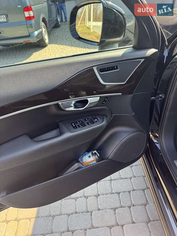Внедорожник / Кроссовер Volvo XC90 2018 в Яворове