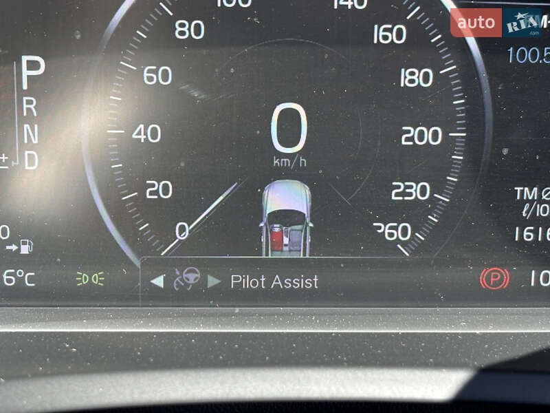 Позашляховик / Кросовер Volvo XC90 2017 в Києві