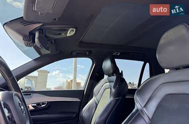 Внедорожник / Кроссовер Volvo XC90 2015 в 