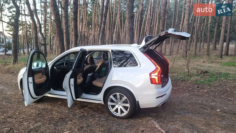 Внедорожник / Кроссовер Volvo XC90 2016 в Киеве