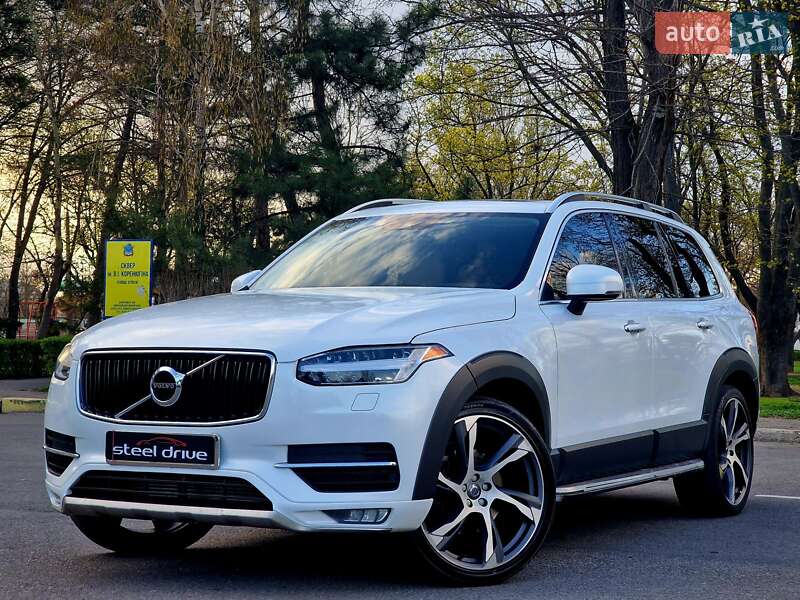 Внедорожник / Кроссовер Volvo XC90 2015 в 