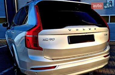 Внедорожник / Кроссовер Volvo XC90 2017 в 