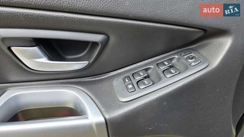 Внедорожник / Кроссовер Volvo XC90 2006 в Киеве
