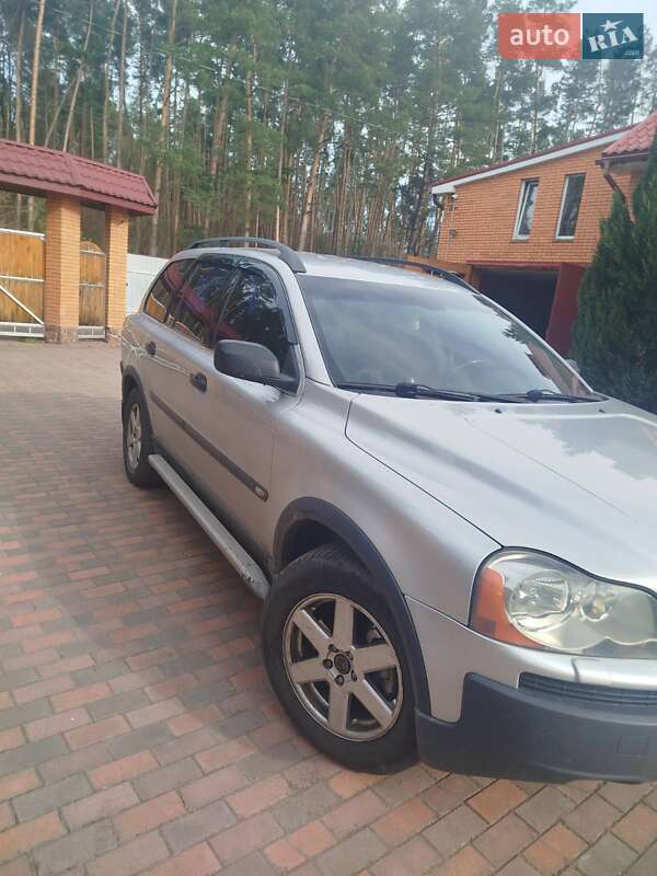 Внедорожник / Кроссовер Volvo XC90 2004 в 