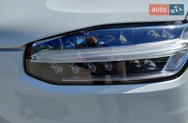 Внедорожник / Кроссовер Volvo XC90 2020 в 